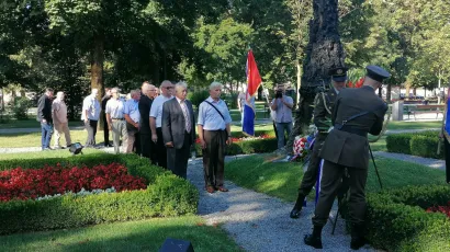 Odavanje počasti poginulim braniteljima/Foto: BBŽ