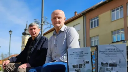 Predsjednik daruvarske hVIDR-e Krešimir Ivančić i autor Zvonko Kovačić/Foto: Nikica Puhalo/MojPortal.hr