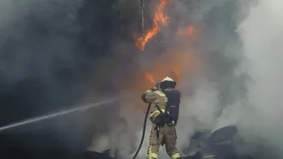 Izgaranjem guma stvara se gusti dim neugodnog mirisa/Foto: Tom Dubravec/CROPIX (ilustracija)