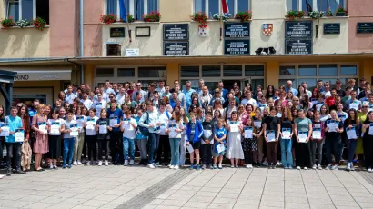 Nagrađeni učenici/ Foto: Predrag Uskoković/ Grad Daruvar
