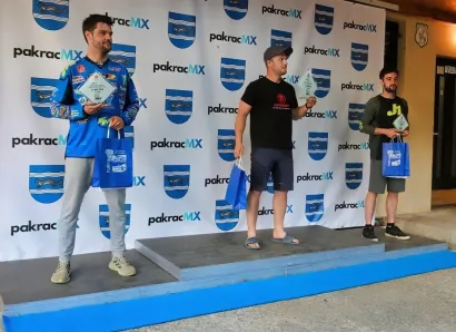 Matija (lijevo) i Josip Tessari (desno) na pobjedničkom postolju/Foto: Mario Barać/MojPortal.hr