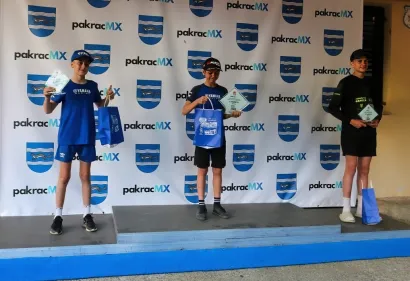 S lijeva: Štef, Roko i Rok na pobjedničkom postolju/Foto: Mario Barać/MojPortal.hr