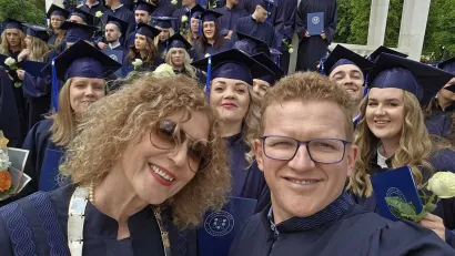 Dekanica Badrov i prodekan Vrhovski sa studentima/Foto: Veleučilište u Bjelovaru
