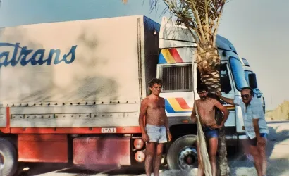 Znao je da će kao vozač kamiona upoznati svijet/Foto: Privatni album