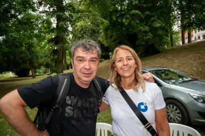 Daruvarski fotoreporter Predrag Uskoković sa zamjenicom predsjednika Udruženja obrtnika Daruvar Marinom Ivanko/Foto: Grad Daruvar