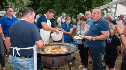 Velika navala na ribu/Foto: Predrag Uskoković/Grad Daruvar