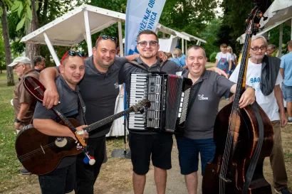 Daruvarski tamburaški sastav Fakini bili su zaduženi za glazbeni ugođaj/Foto: Predrag Uskoković/Grad Daruvar