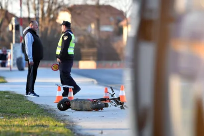 Nesreća zbog neoprezne vožnje s romobilom/Foto: Zeljko Hajdinjak/CROPIX