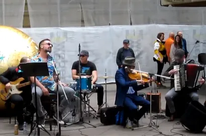 Sakupljači perja/Foto: Screenshot YouTube