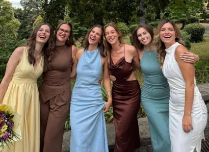 U dobrom društvu s prijateljicama/Foto: Privatni album