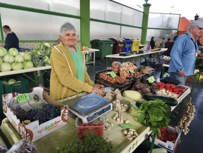 U ponudi su i brojni manje egzotični proizvodi/Foto: Gradska tržnica Daruvar