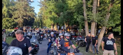 Stotine bikera i drugih posjetitelja stiglo je u Sirač/Foto: Privatni album