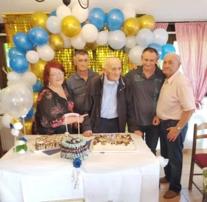 Vojislav kaže kao mu je kod Snježane odlično/Foto: Privatni album