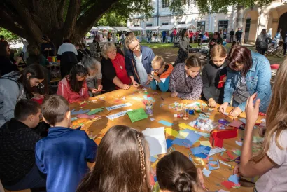 Veselo je bilo ispred Zavičajnog muzeja/ Foto: Predrag Uskoković/Grad Daruvar