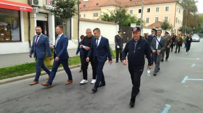 Čelnici Grada i Županije u Mimohodu pobjednika/ Foto: Deni Marčinković