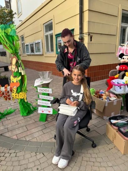 U sklopu sajma su se radile i frizure/Foto: Lions klub Nasta Rojc Bjelovar