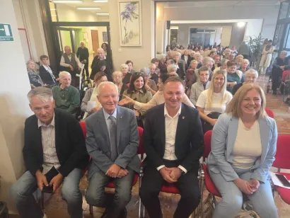 Župan je stigao u društvu pročelnice i predstavnika umirovljenika u Županijskoj skupštini/Foto: BBŽ