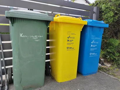 Nemojte zaboraviti kante na ulicu iznijeti na vrijeme/Foto: Martina Čapo