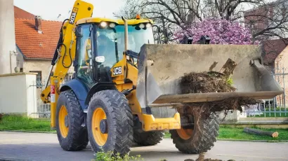 Radovi na uređenju zelenila u Daruvaru/ Foto: Tomislav Kukec/MojPortal