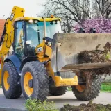 Radovi na uređenju zelenila u Daruvaru/ Foto: Tomislav Kukec/MojPortal