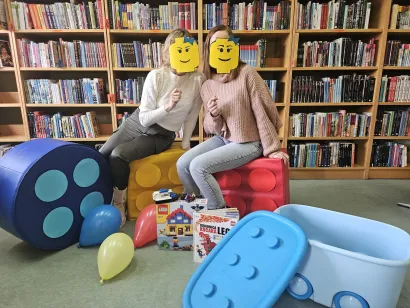 Voditeljice Kristina Markalaus i Danijela Marić/ Foto: Pučka knjižnica i čitaonica Daruvar