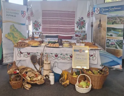 U uređenje štanda uloženo je puno truda/Foto: Općina Šandrovac