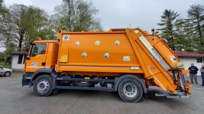 Radi se o vozilu s dvije komore koje će ostvariti značajne uštede u troškovima goriva i ljudstva zato što u jednoj turi vozilo može skupljati dvije razvrstane vrste otpada/Foto: Daria Marković