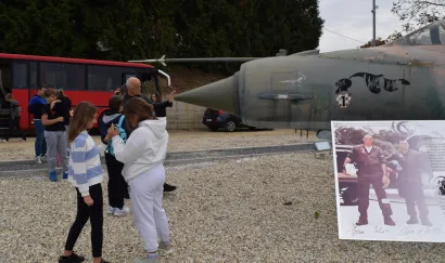 Djeca su sa zanimanjem razgledavala eksponate/Foto: DOHVT