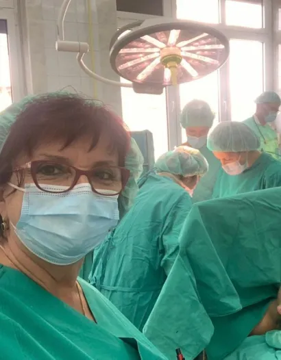 Na radnom mjestu u operacijskoj sali/Foto: Privatni album