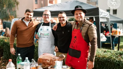 Marko desno s prijateljima i članovima ekipe/Foto: PHI media Antonio Pejša