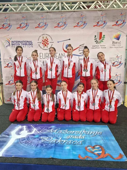 Foto: Mažoretkinje Grada Pakraca