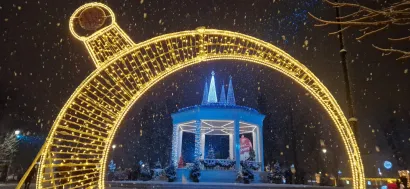 Advent u Bjelovaru otvara Jacques Houdek: Korzo i gradski park postaju bajkovita pozornica