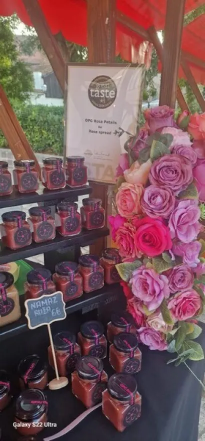 Gdje god se pojavi, Sanja sa svojim proizvodima izazove zanimanje/Foto: Privatni album