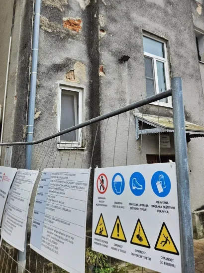 Oronula fasada zamijenit će se novom, energetski učinkovitom/Foto: Nikica Puhalo/MojPortal.hr