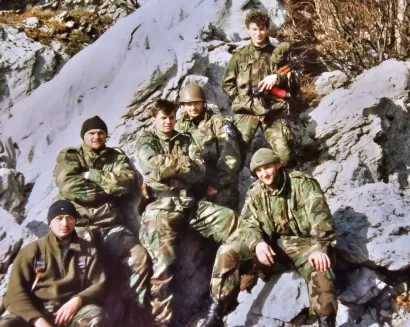 Dinko Tandara sa suborcima (prvi s desna)/Foto: Privatni album