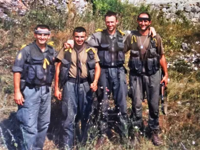 Dinko Tandara sa suborcima (prvi s desna)/Foto: Privatni album