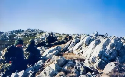 Na prvoj liniji bojišnice na Velebitu/Foto: Privatni album