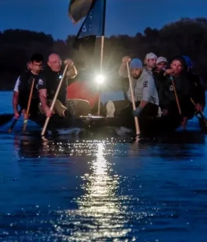 Veslanje s lađarima/Foto: Privatni album