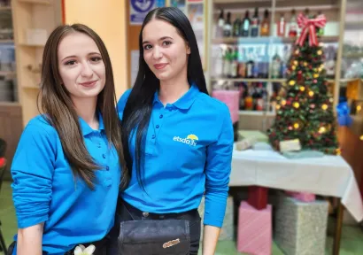 Učenice 3. razreda Tea Matić i Lorena Jaković/ Foto: Nikica Puhalo/MojPortal.hr