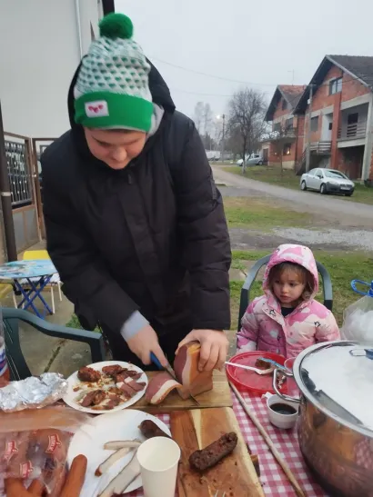 Noa je vodio računa da na trpezi uvijek bude narezane suvare/Foto: Mario Barać