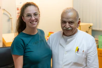 Dr. Samara u ambulanti sa sestrom Tamarom/Foto: &Scaron;tefan Brajković