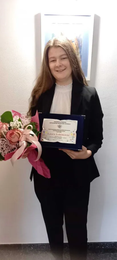 Laura je najstarija od sestara/Foto: Privatni album