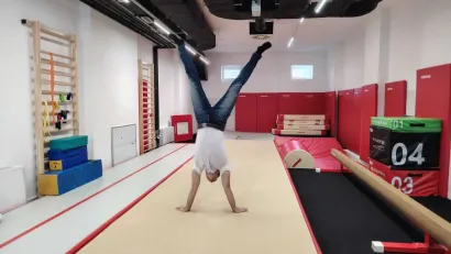 Tomislav Cug pokazao je kako je vježba na novim podlogama/Foto: Slavica Trgovac Martan