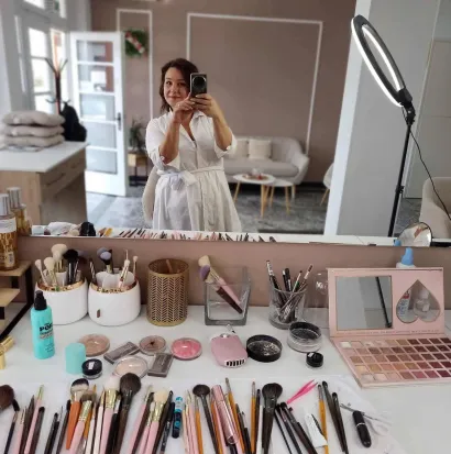 U svom carstvu, među kistovima/Foto: Privatni album