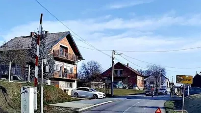 Nesreća se dogodila u neposrednoj blizini pružnog prijelaza/Foto: Čitatelj