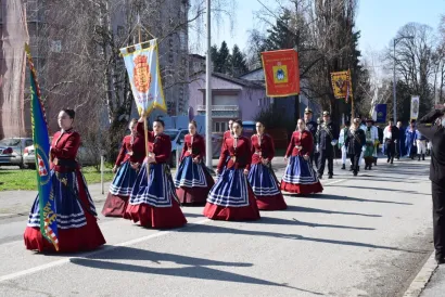 Mimohod pobjednika u Pakracu/ Foto: Pakrački list