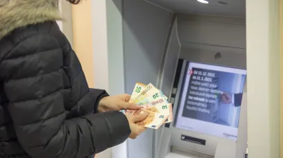 Bankomati sada isplaćuju eure/Foto: Vladimir Dugandžić/CROPIX