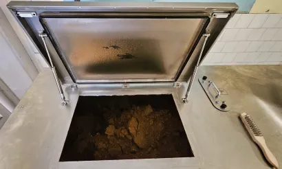 Biootpad se unutar kompostera pretvara u gnojivo u roku 24 sata/Foto: Nikica Puhalo/MojPortal.hr