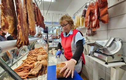 Mesnica MIhaljinac na Gradskoj tržnici Daruvar/Foto: Nikica Puhalo/MojPortal.hr