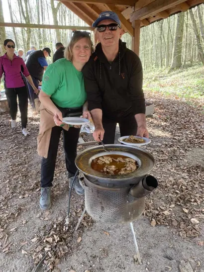 Mu&scaron;karci su se pobrinuli za dobar ručak/Foto: Udruga Lipa Gare&scaron;nica